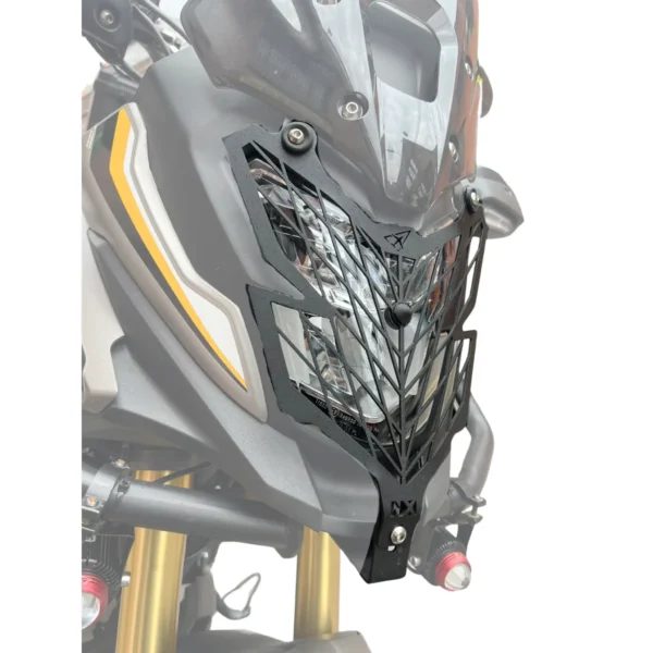 Protector foco principal Honda Nx190